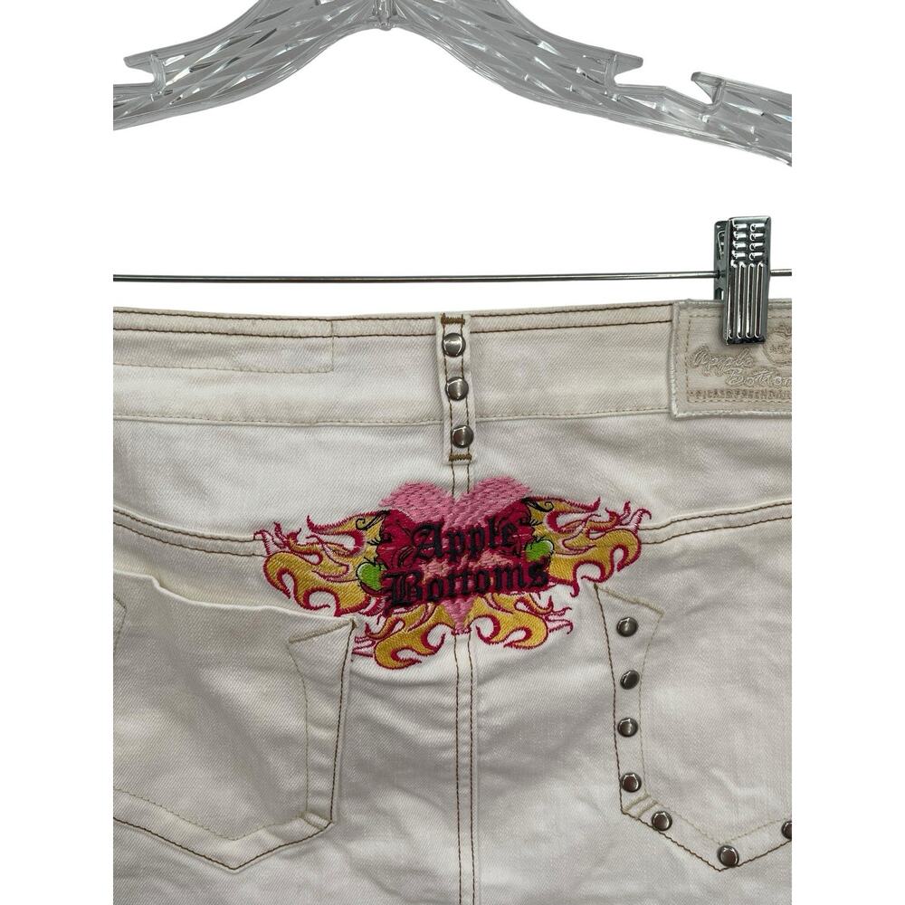 Vintage Y2K Apple Bottom Jeans Mini Skirt Embroidered White Denim Size 7 / 8 - Picture 7 of 12